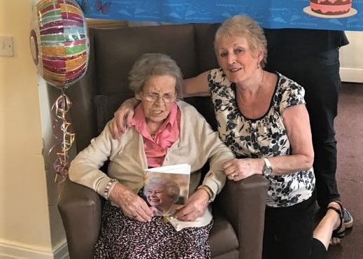  WW2 Air Force veteran Belle celebrates 100th birthday 