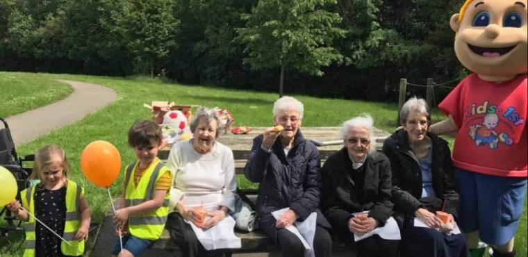  International Picnic Day brings young and elderly together 